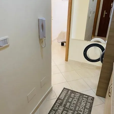 Apartamiento 5 Minutos Al Mar * Vlorë